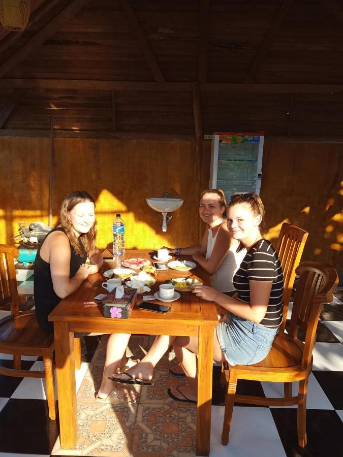 Happy Penida Hostel Toyapakeh Ngoại thất bức ảnh