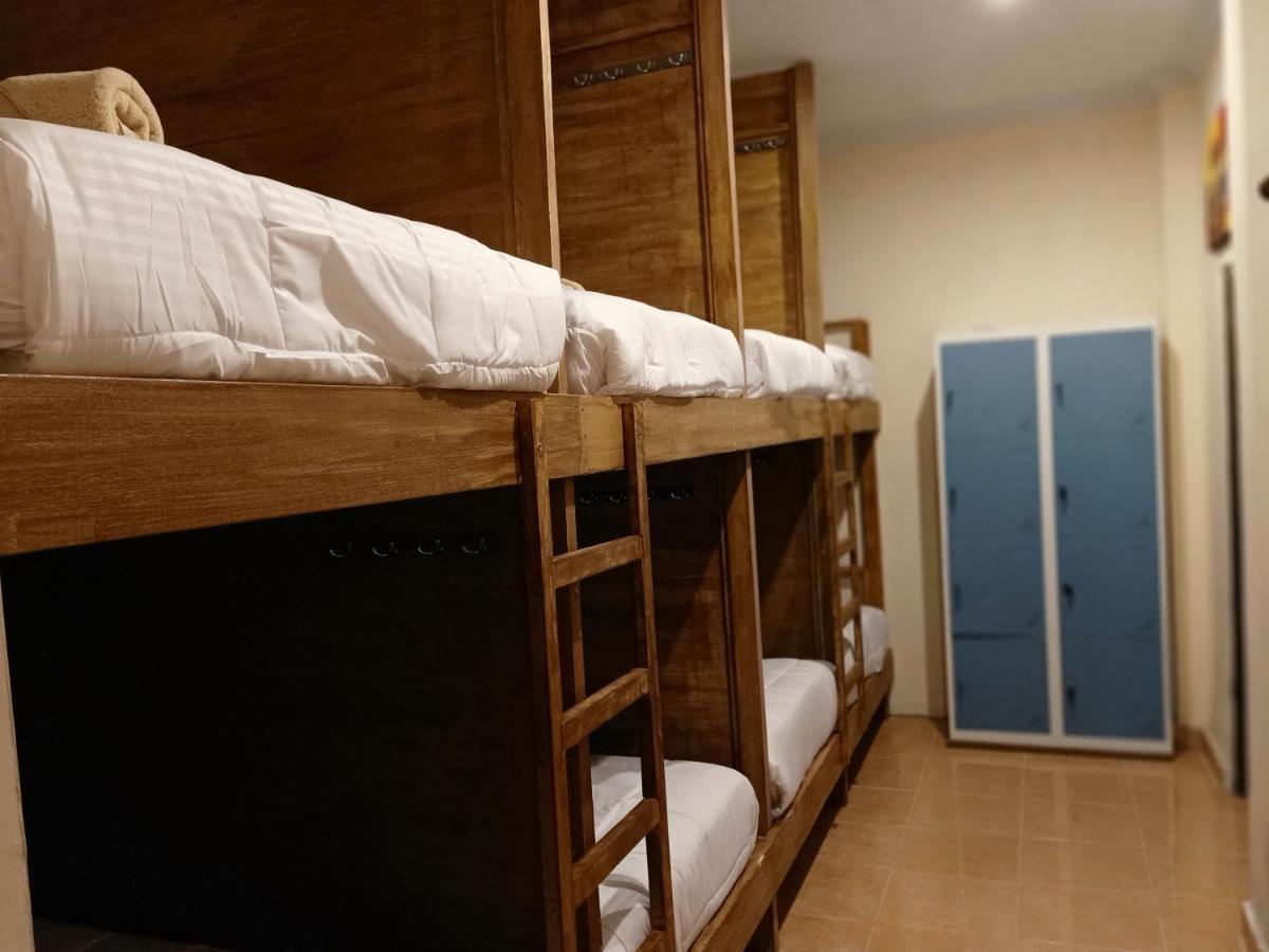 Happy Penida Hostel Toyapakeh Ngoại thất bức ảnh