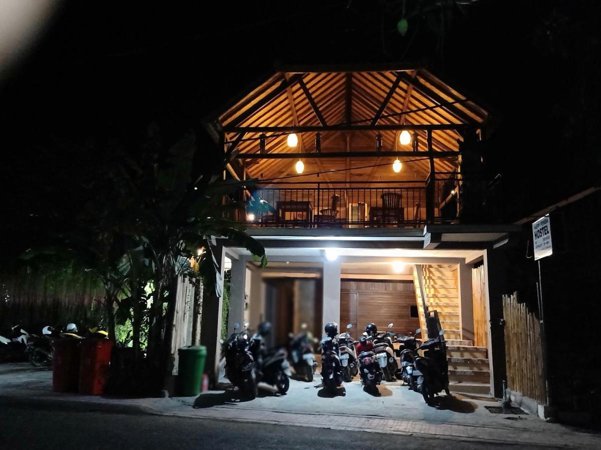 Happy Penida Hostel Toyapakeh Ngoại thất bức ảnh